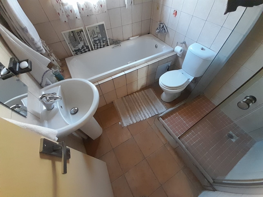 3 Bedroom Property for Sale in Waterval East North West